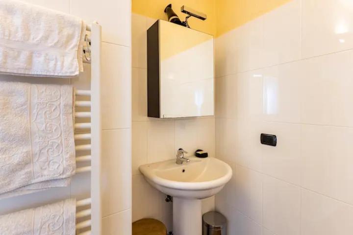Bed & Breakfast L'Erica Finale Ligure Exterior foto